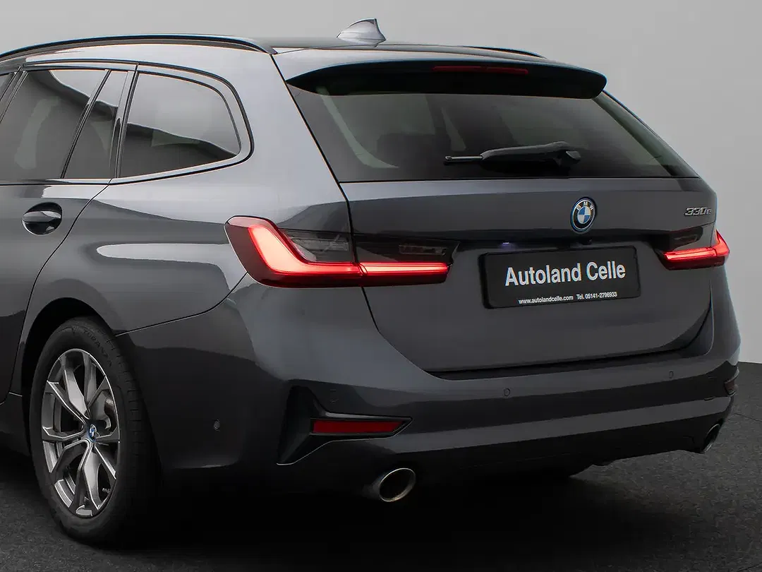 BMW 330 - Thumbnail 15