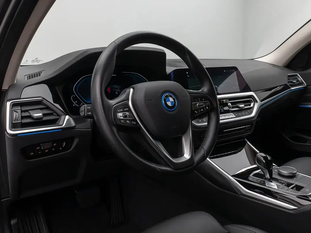 BMW 330 - Thumbnail 20