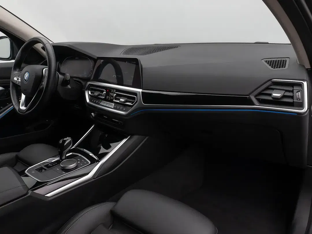 BMW 330 - Thumbnail 23