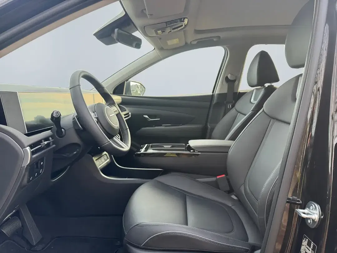Hyundai TUCSON - Thumbnail 9