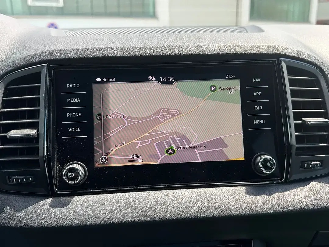 Skoda Karoq - Thumbnail 10