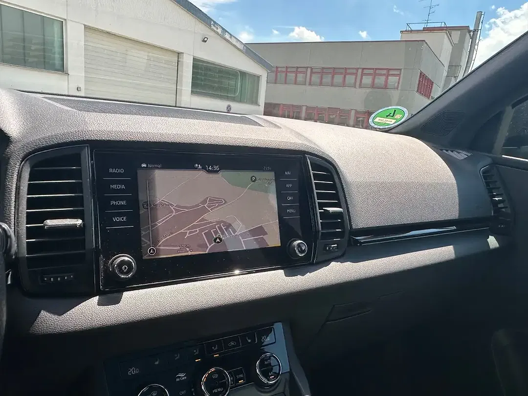Skoda Karoq - Thumbnail 11