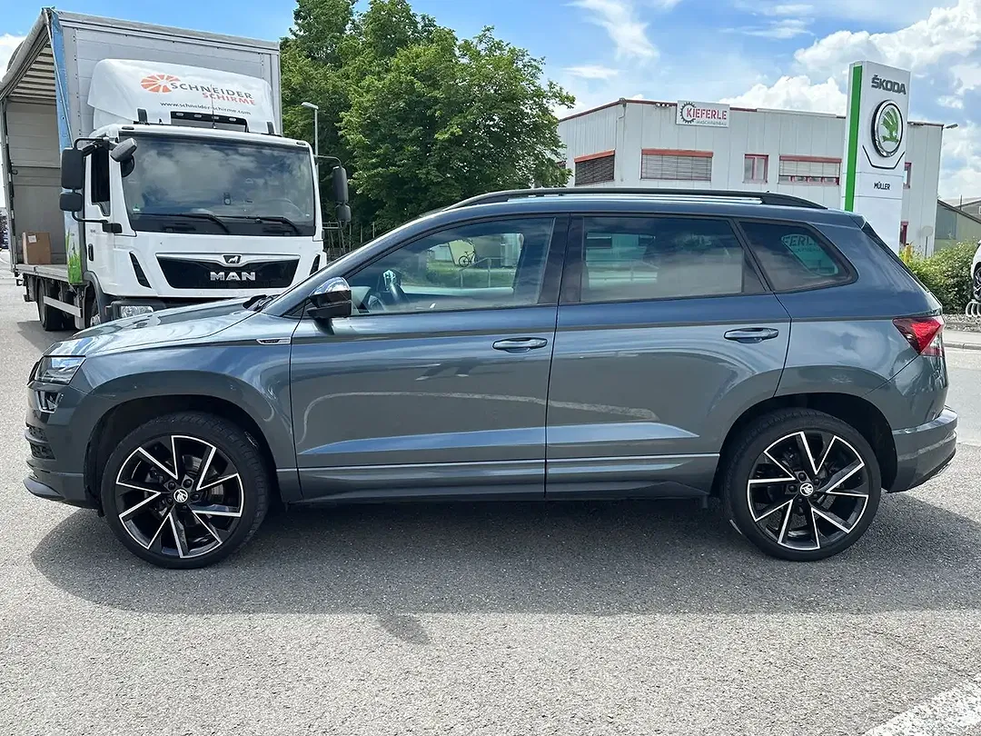 Skoda Karoq - Thumbnail 3