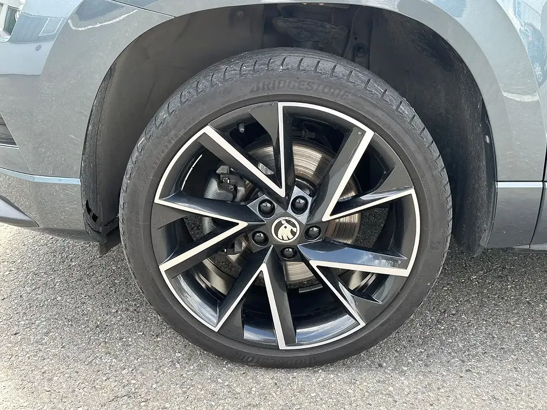 Skoda Karoq - Thumbnail 6