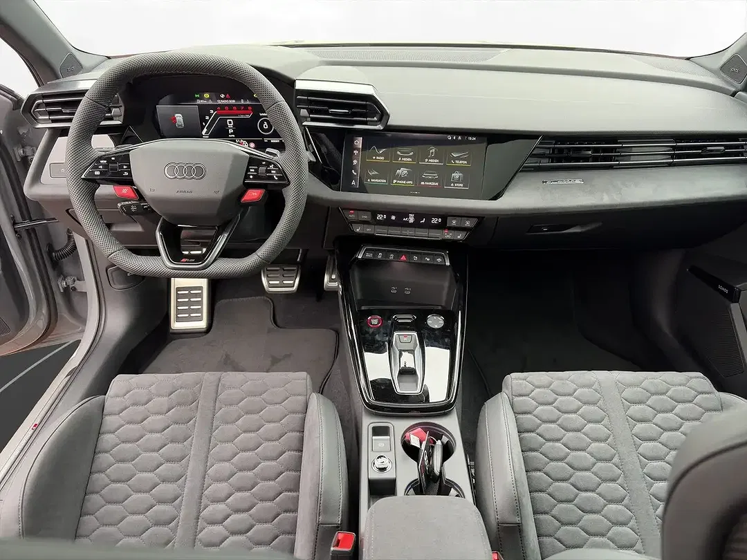 Audi RS3 - Thumbnail 5