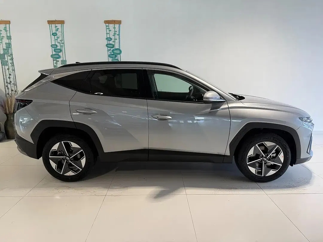 Hyundai TUCSON - Thumbnail 4