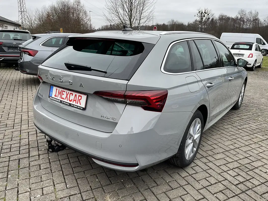 Skoda Octavia - Thumbnail 11