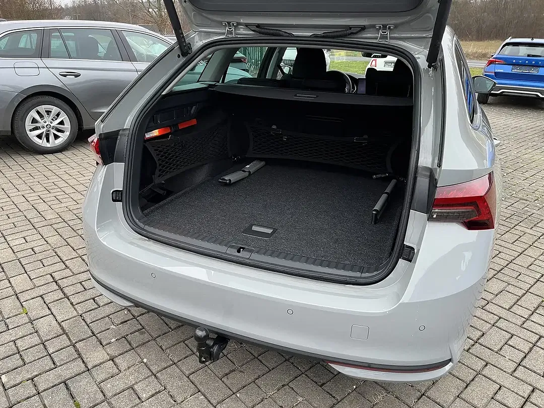 Skoda Octavia - Thumbnail 6
