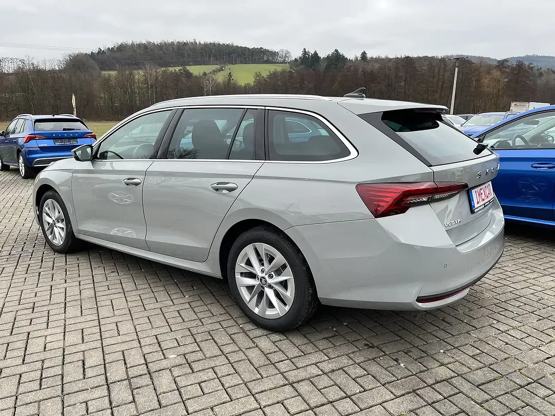 Skoda Octavia - Thumbnail 8