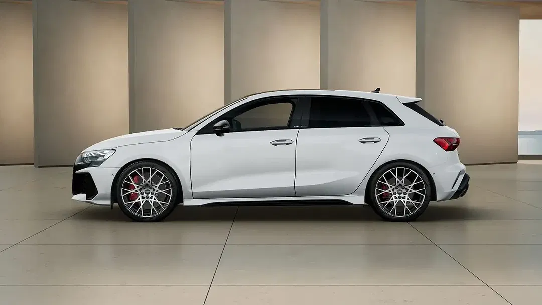 Audi RS3 - Thumbnail 4