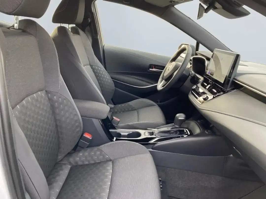 Toyota Corolla - Thumbnail 8