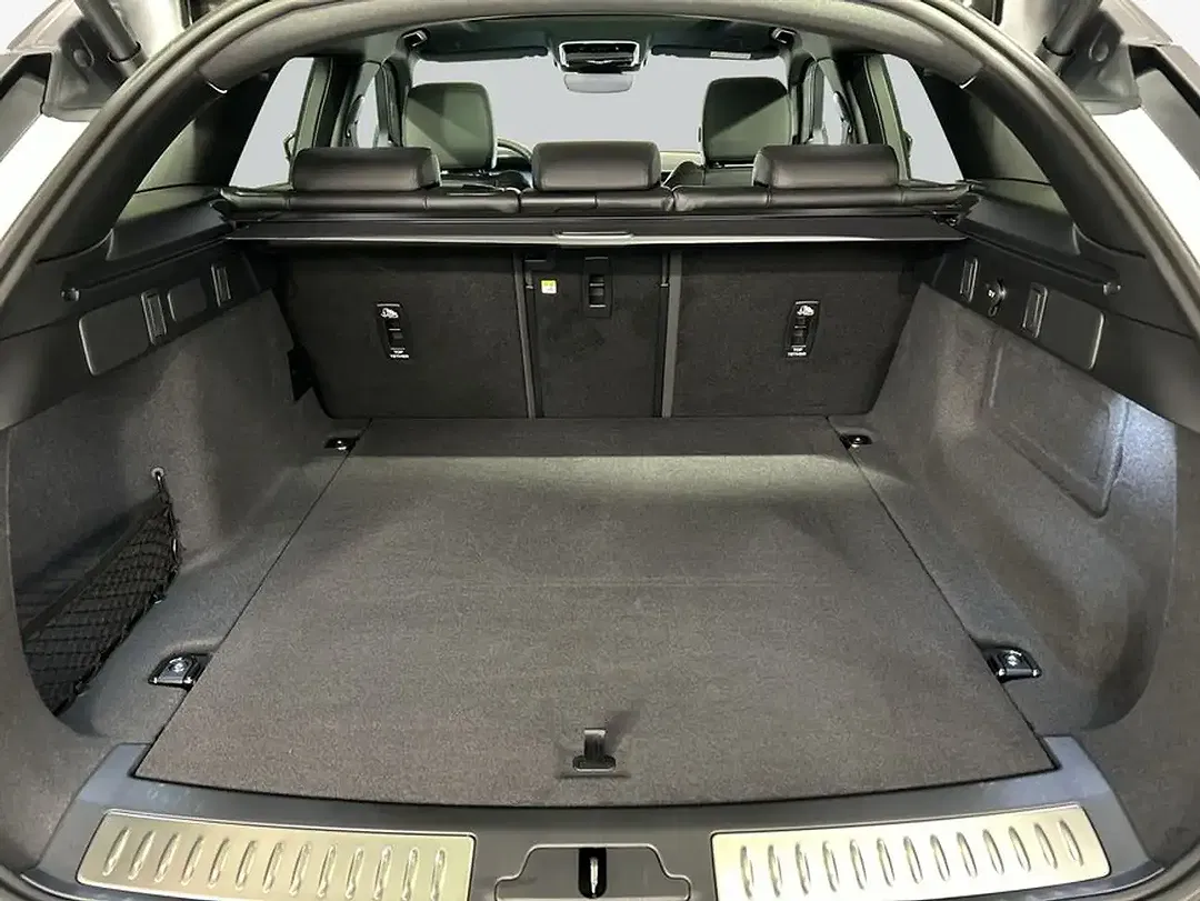 Land Rover Range Rover Velar - Thumbnail 11