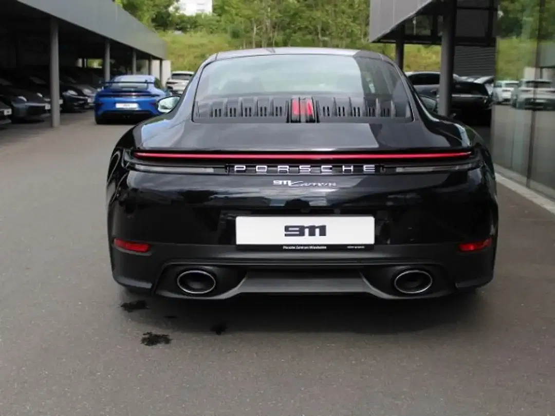 Porsche 992 - Thumbnail 10