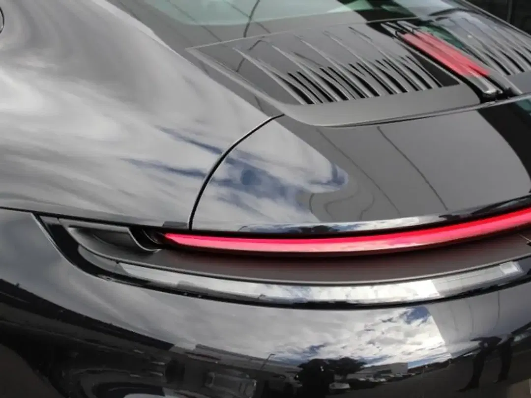 Porsche 992 - Thumbnail 11