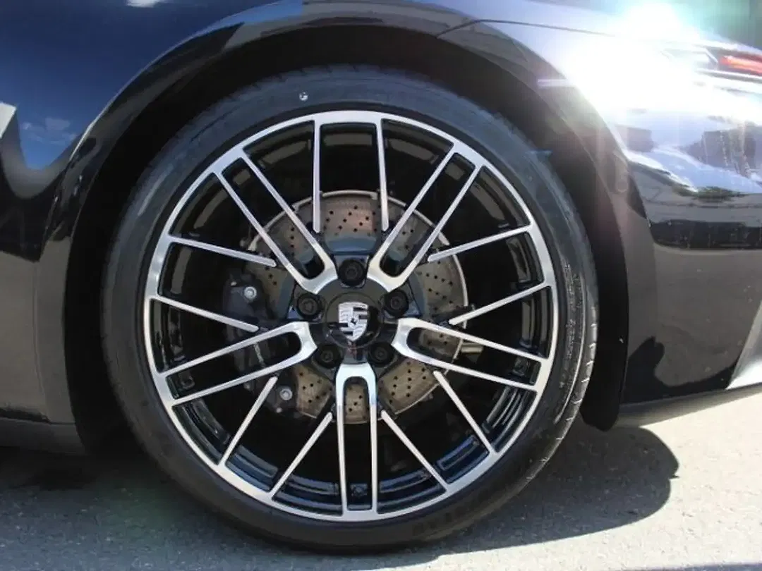 Porsche 992 - Thumbnail 13
