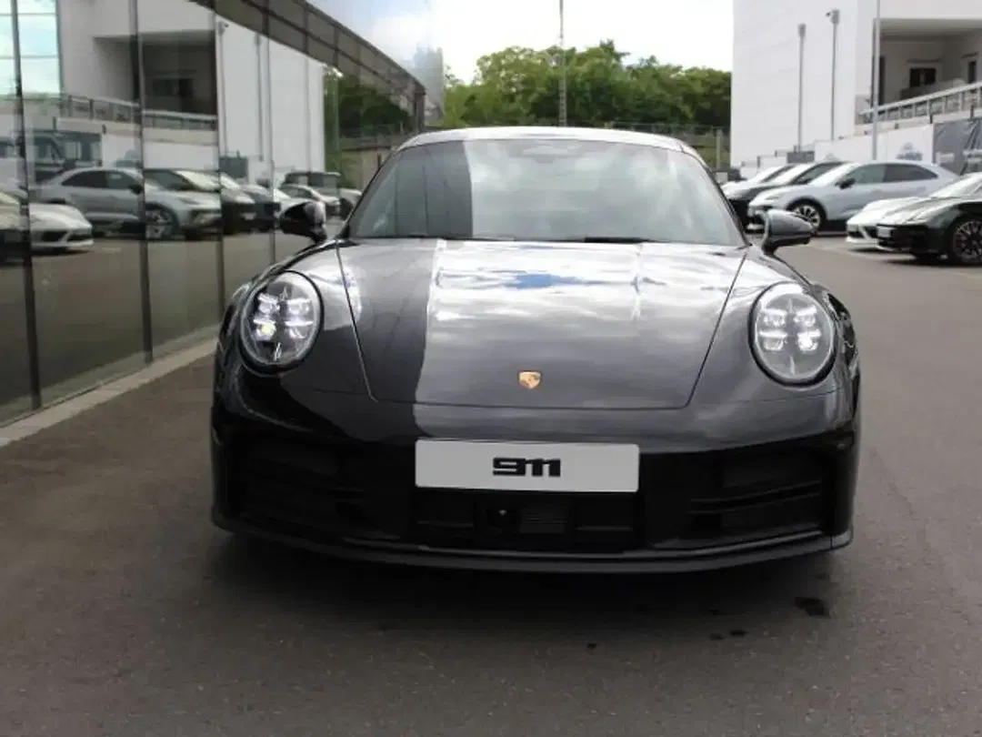 Porsche 992 - Thumbnail 6