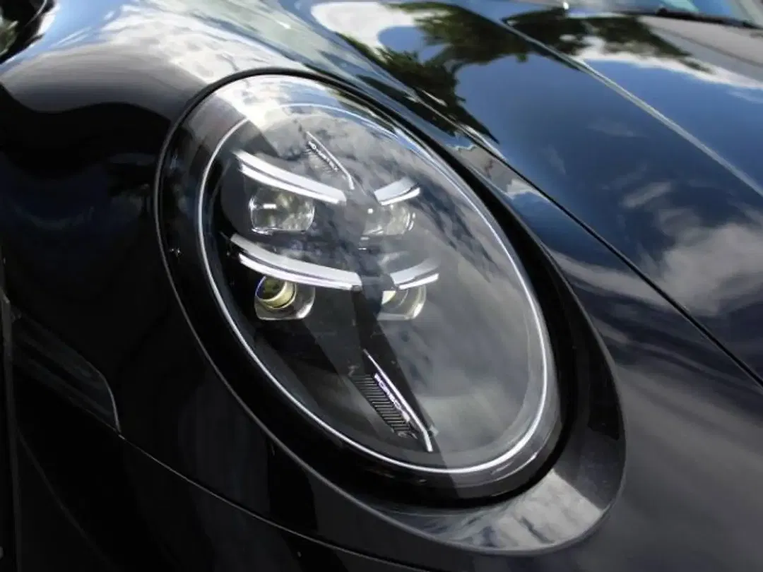 Porsche 992 - Thumbnail 7