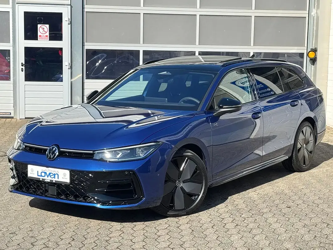 Volkswagen Passat Variant - Thumbnail 1