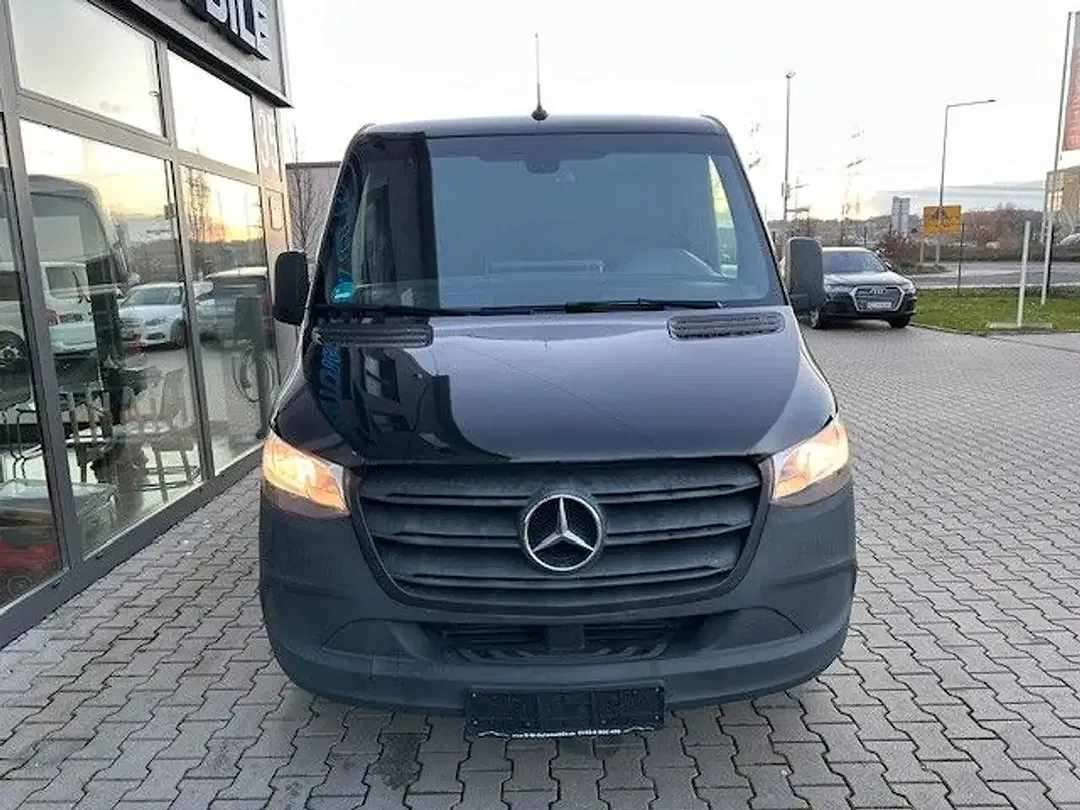 Mercedes-Benz Sprinter - Thumbnail 2