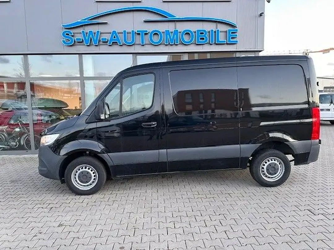 Mercedes-Benz Sprinter - Thumbnail 3