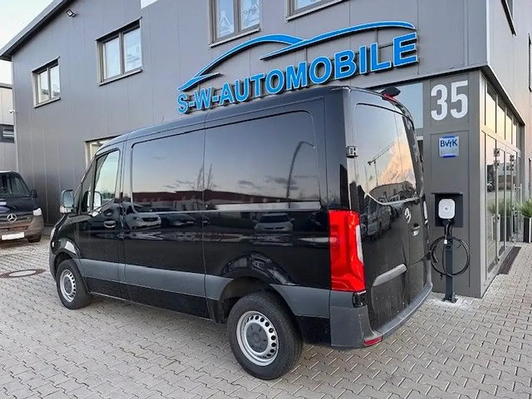 Mercedes-Benz Sprinter - Thumbnail 4