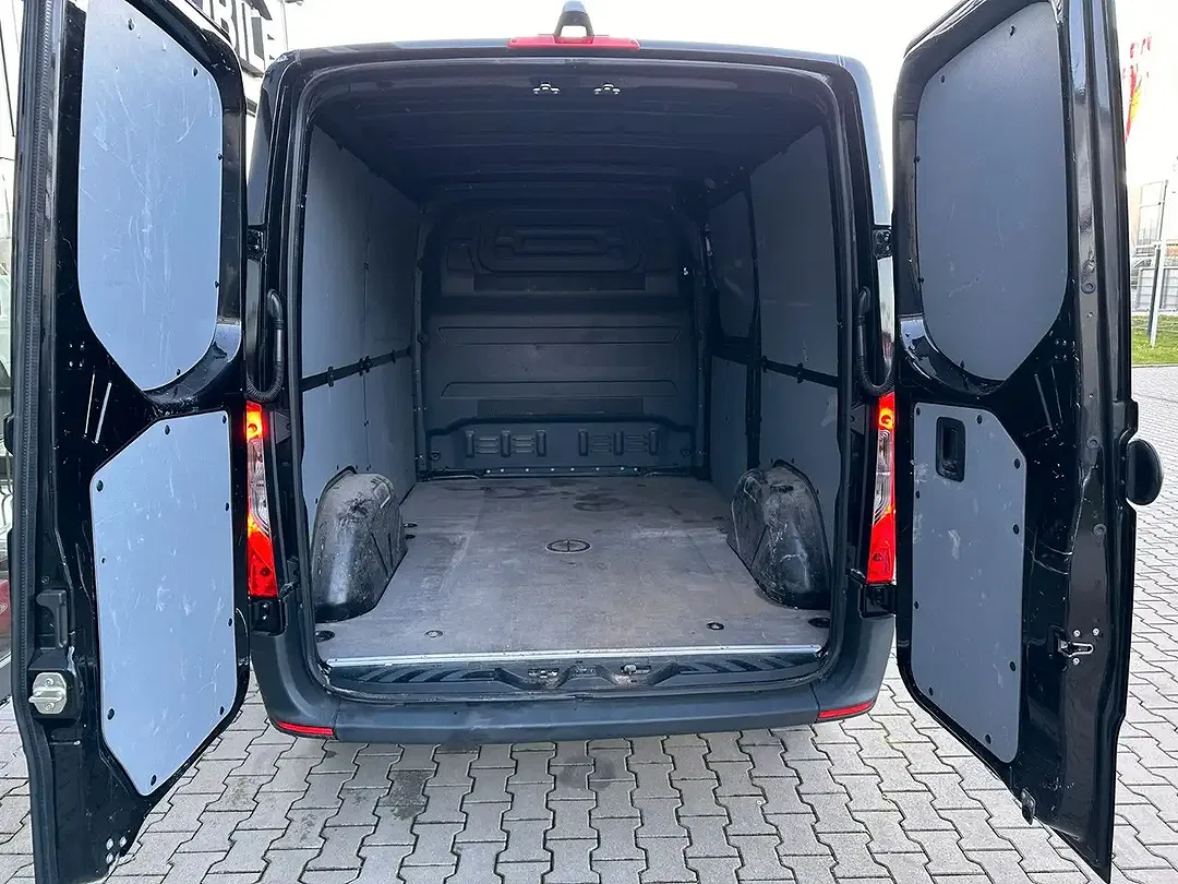 Mercedes-Benz Sprinter - Thumbnail 6