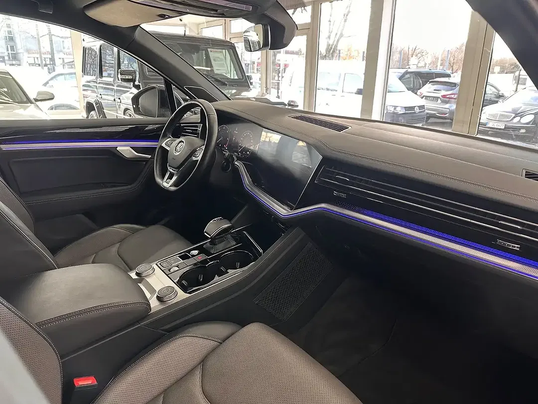 Volkswagen Touareg - Thumbnail 8