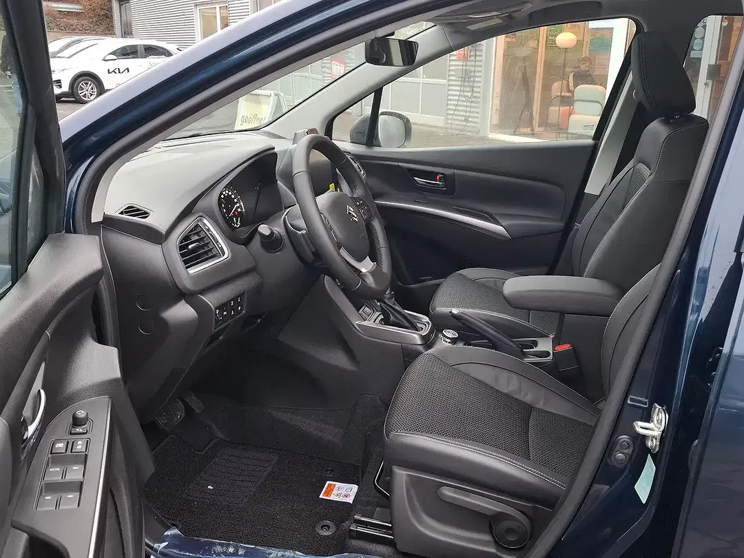 Suzuki S-Cross - Thumbnail 11