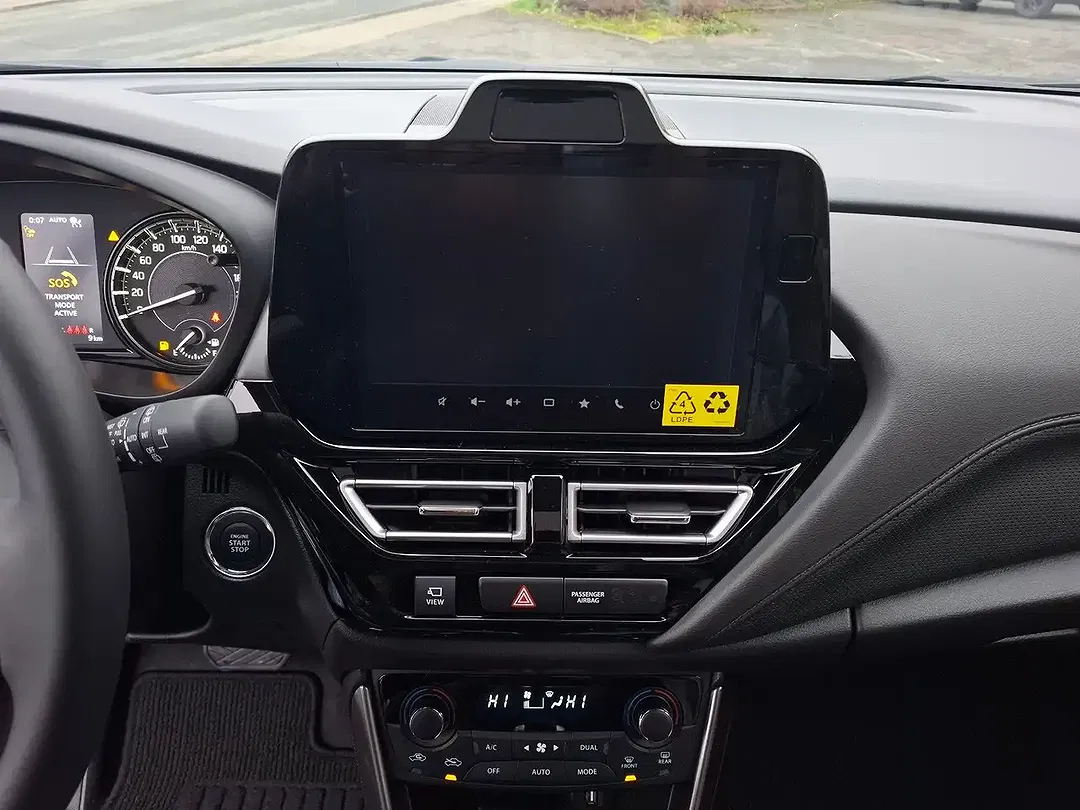 Suzuki S-Cross - Thumbnail 12