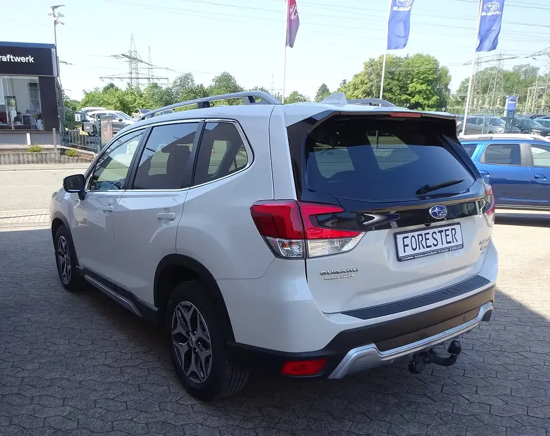 Subaru Forester - Thumbnail 4