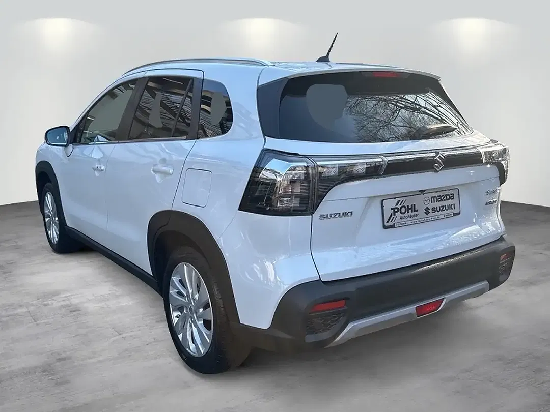 Suzuki S-Cross - Thumbnail 3