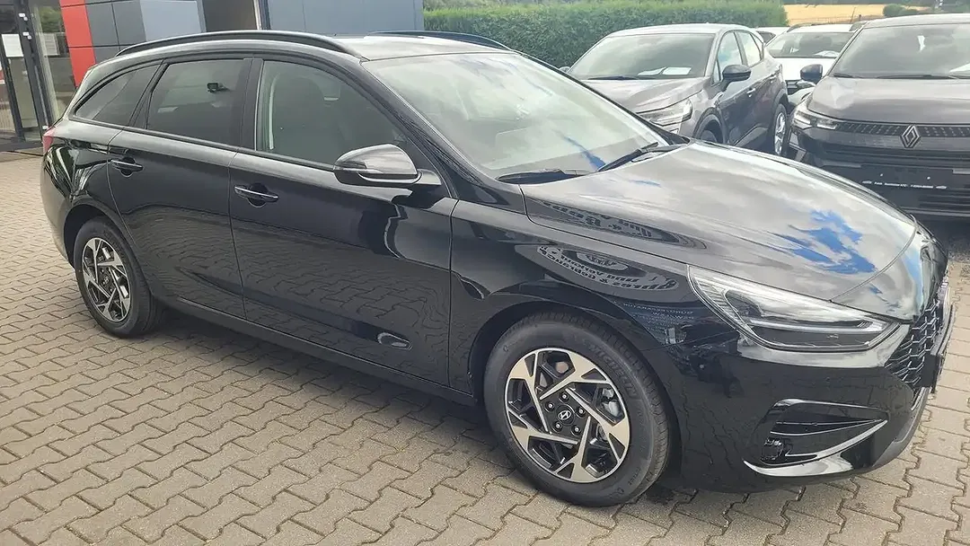 Hyundai i30 - Thumbnail 3