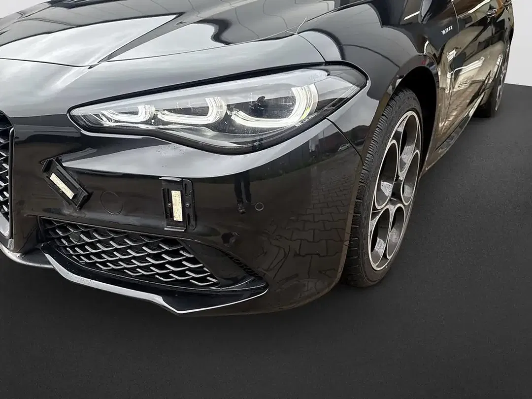 Alfa Romeo Giulia - Thumbnail 6