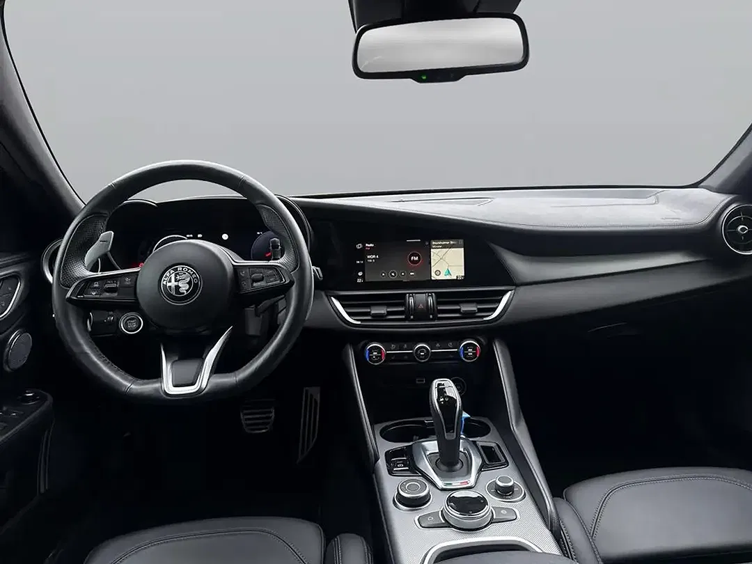 Alfa Romeo Giulia - Thumbnail 7