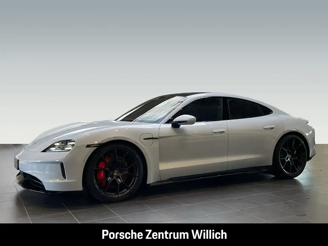 Porsche Taycan - Thumbnail 2