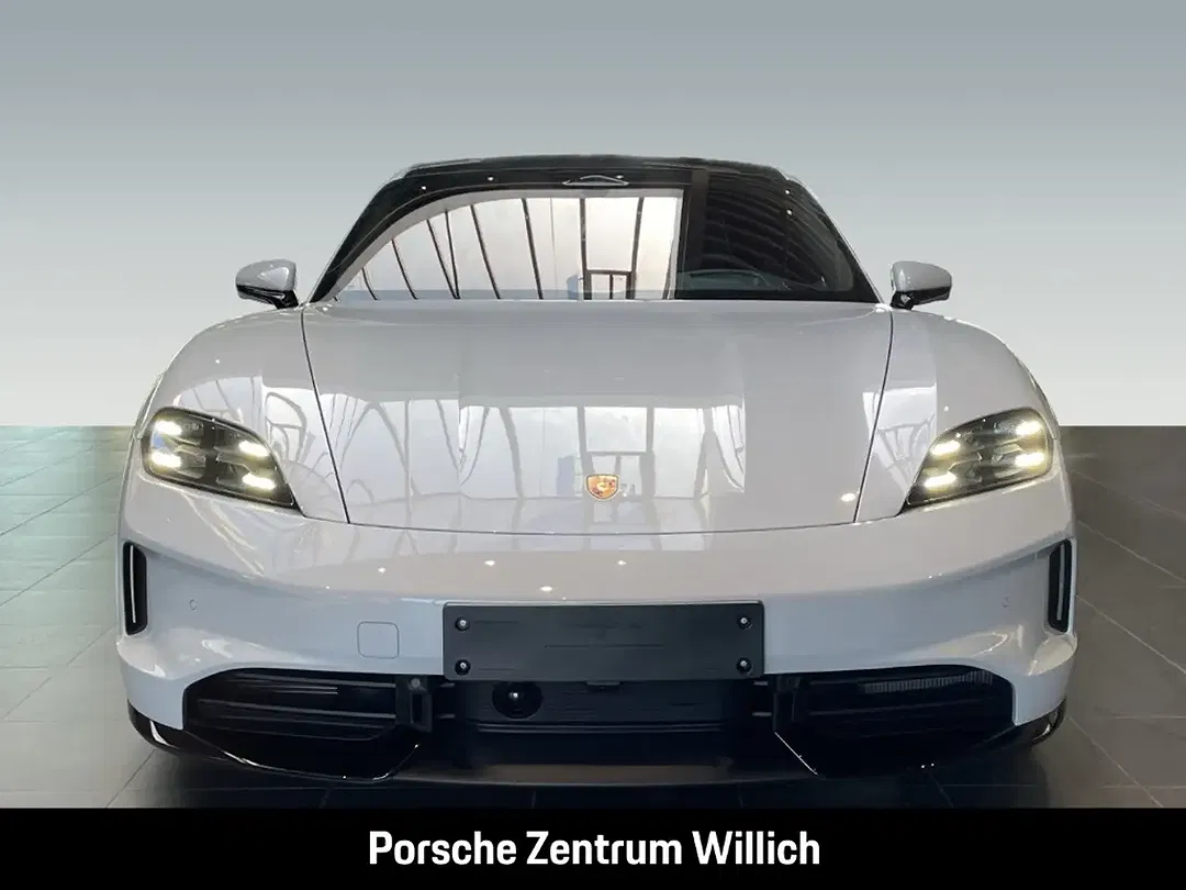 Porsche Taycan - Thumbnail 4