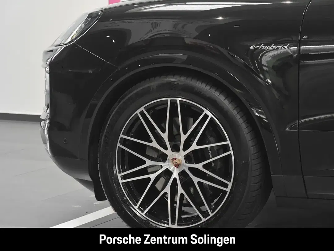 Porsche Cayenne - Thumbnail 9