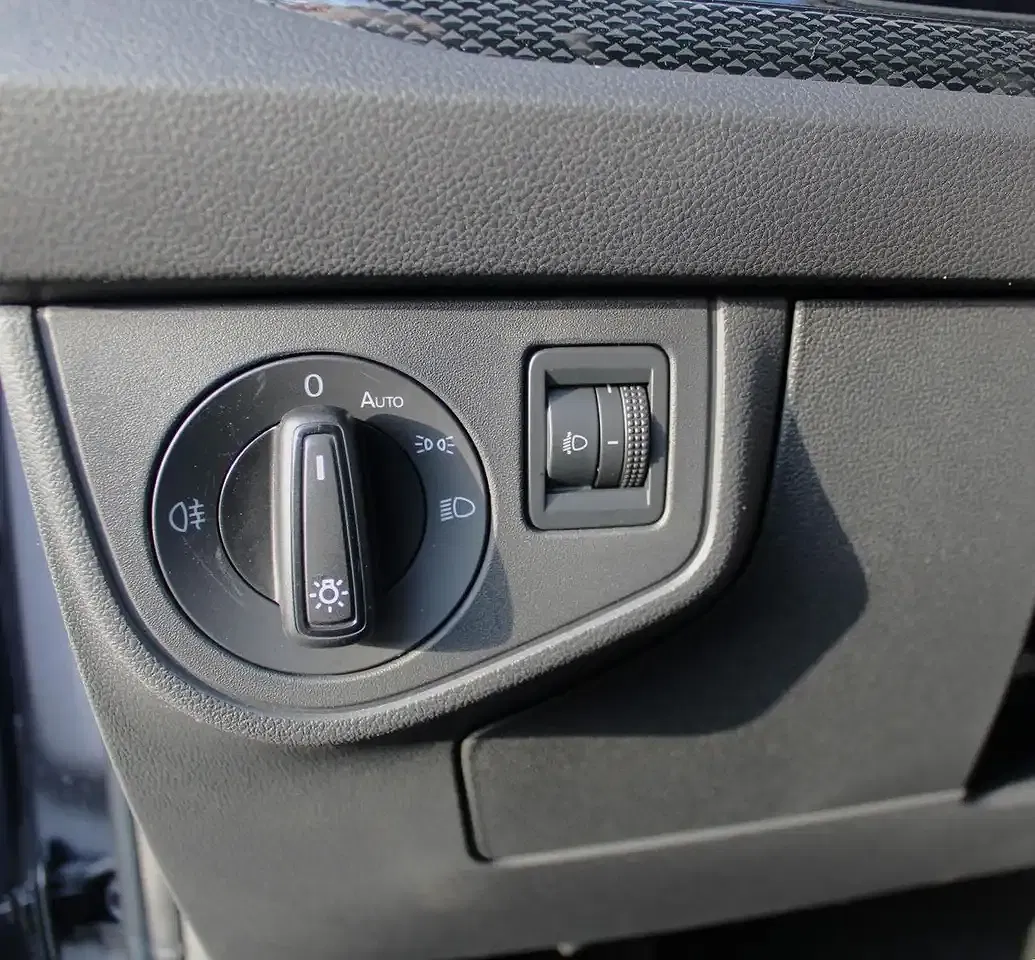 Volkswagen Polo - Thumbnail 10