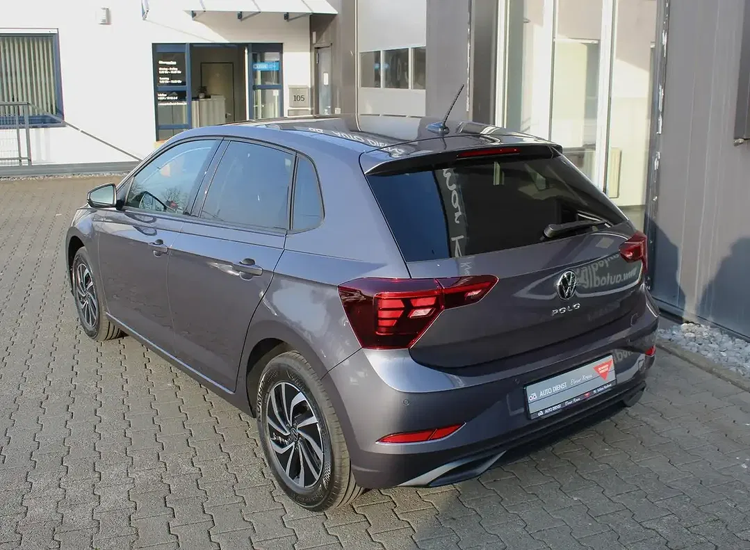 Volkswagen Polo - Thumbnail 2