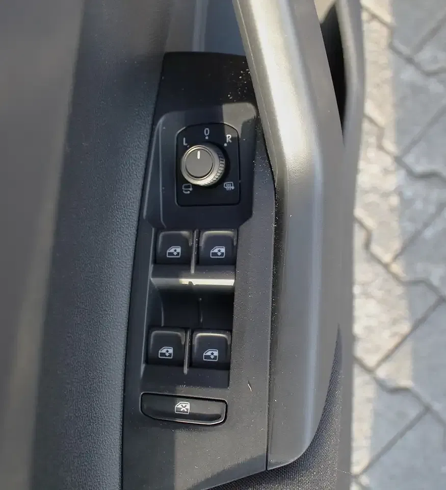 Volkswagen Polo - Thumbnail 9