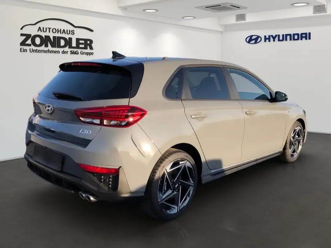 Hyundai i30 - Thumbnail 3