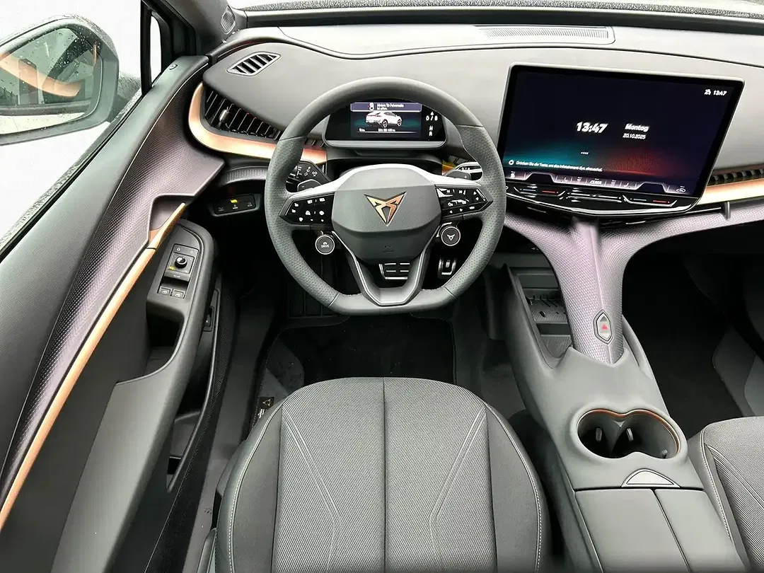 CUPRA Tavascan - Thumbnail 10