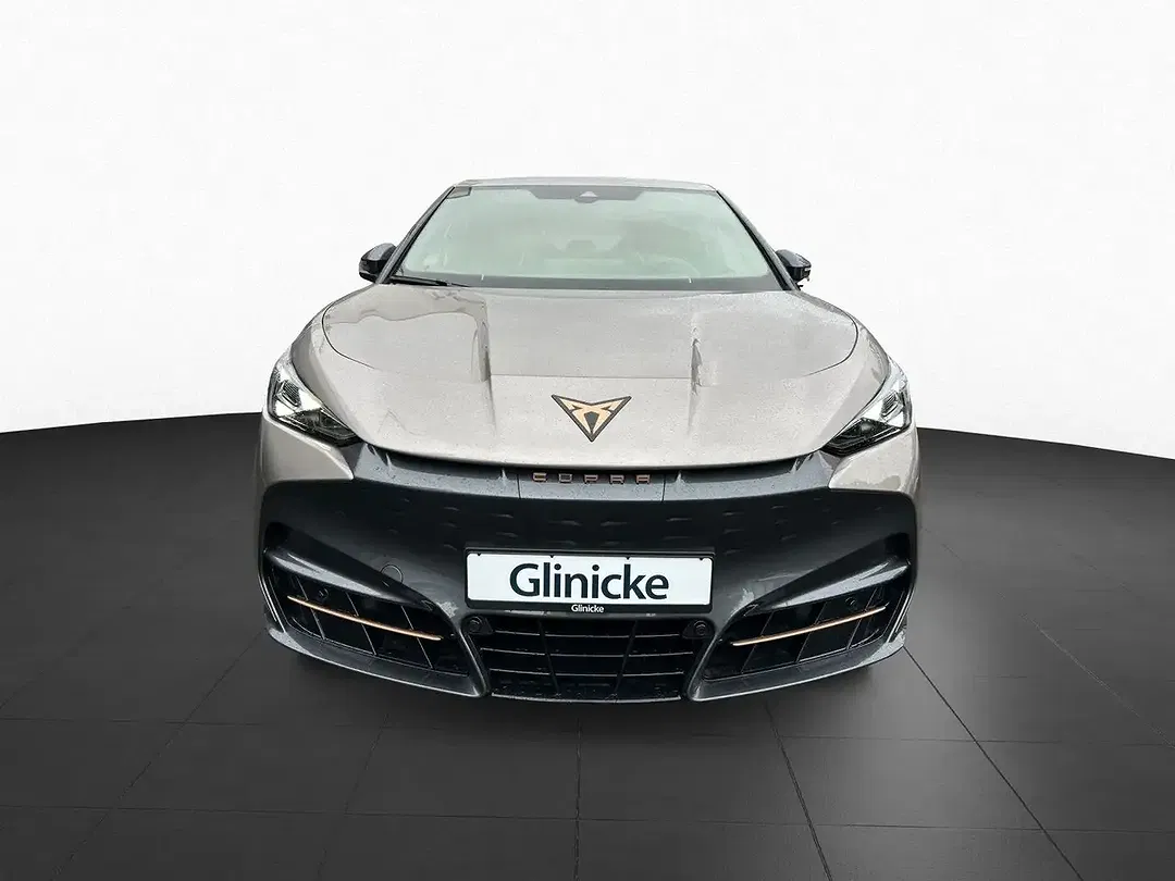 CUPRA Tavascan - Thumbnail 3