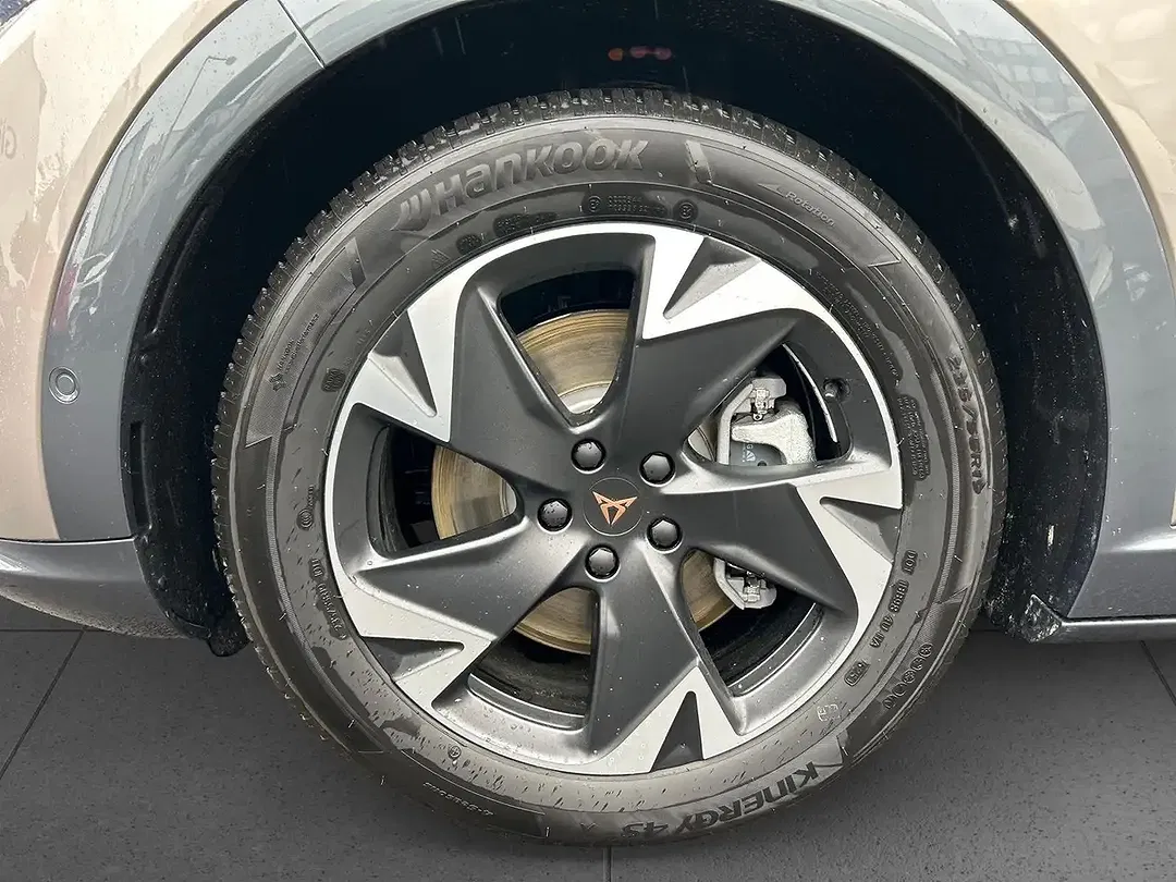 CUPRA Tavascan - Thumbnail 6