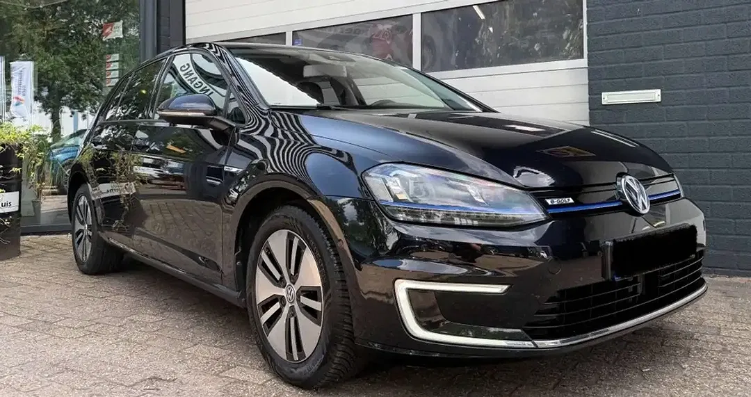 Volkswagen Golf - Thumbnail 3