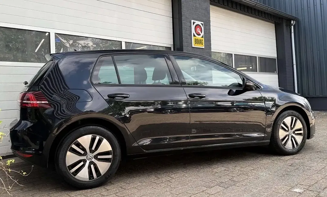Volkswagen Golf - Thumbnail 5