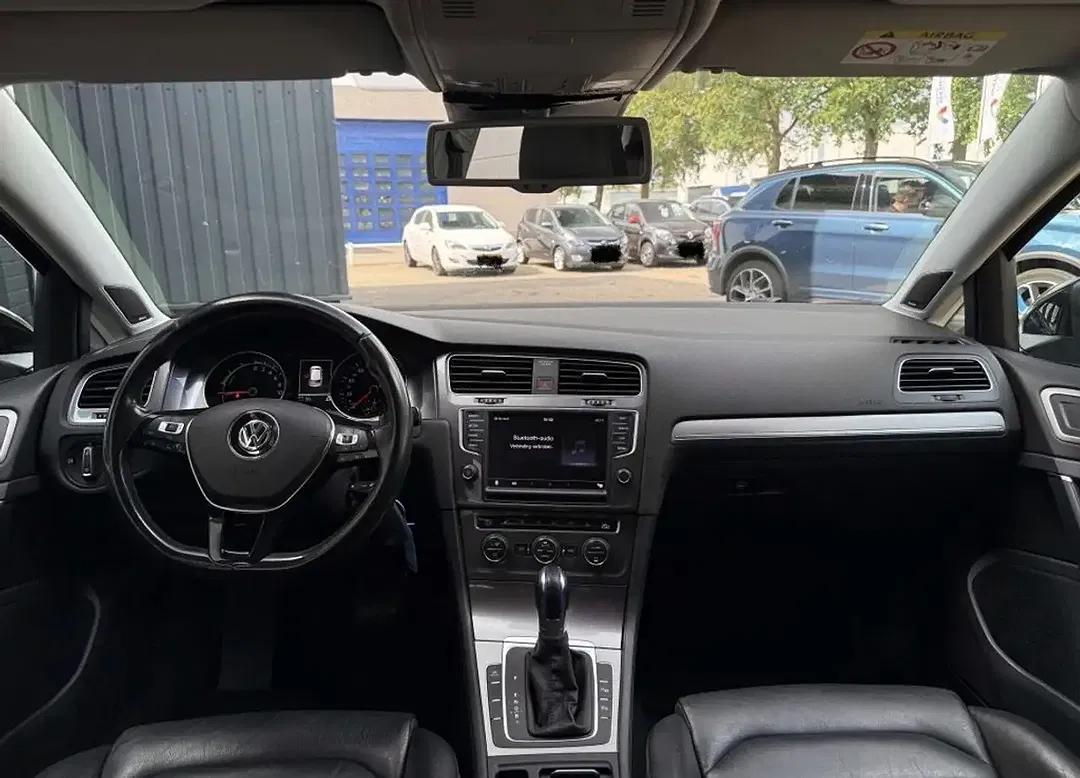 Volkswagen Golf - Thumbnail 8