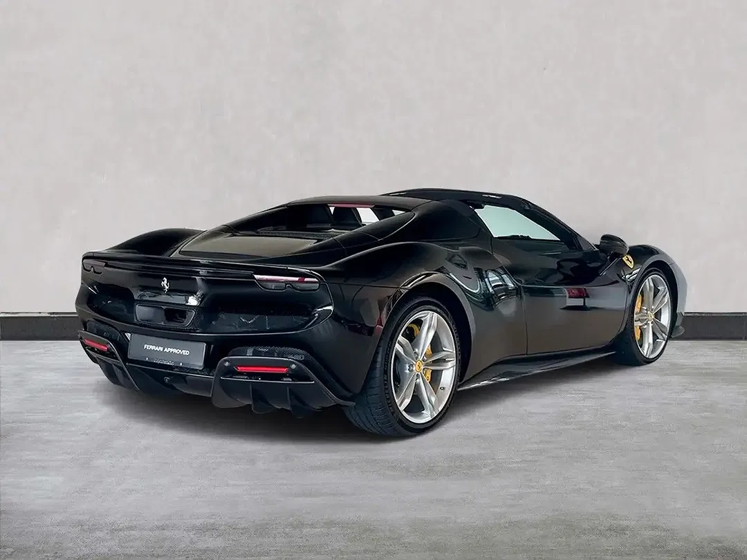 Ferrari 296 GTS - Thumbnail 6