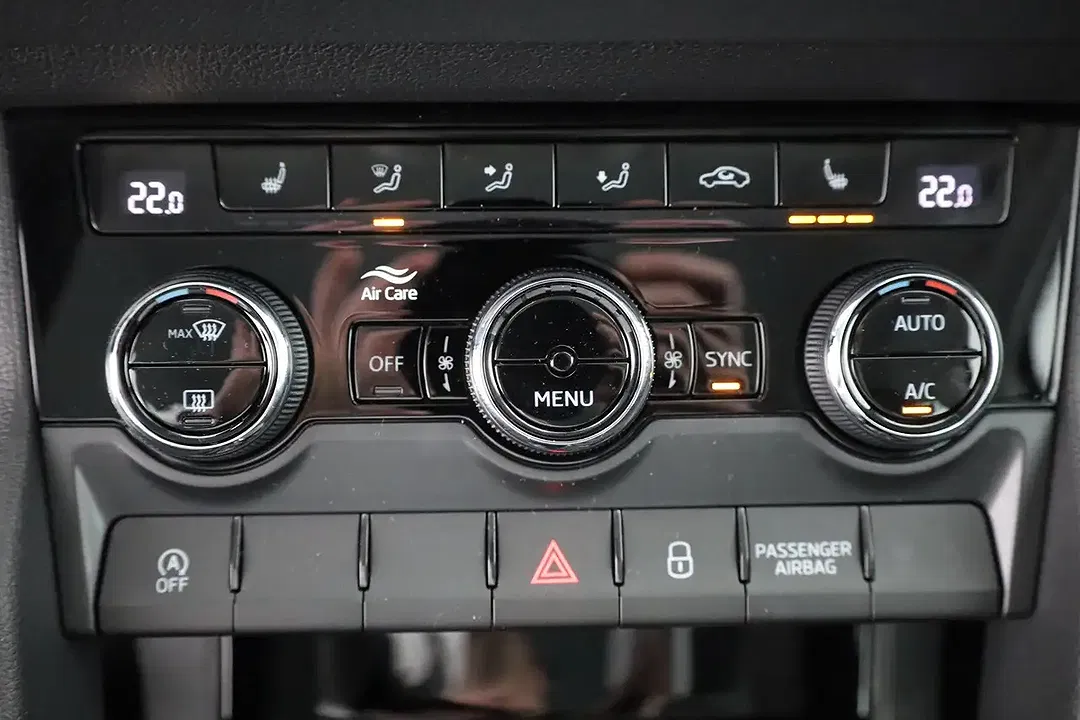 Skoda Karoq - Thumbnail 11