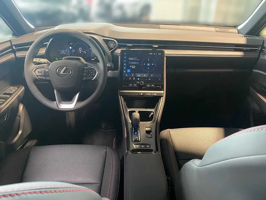 Lexus LBX - Thumbnail 14